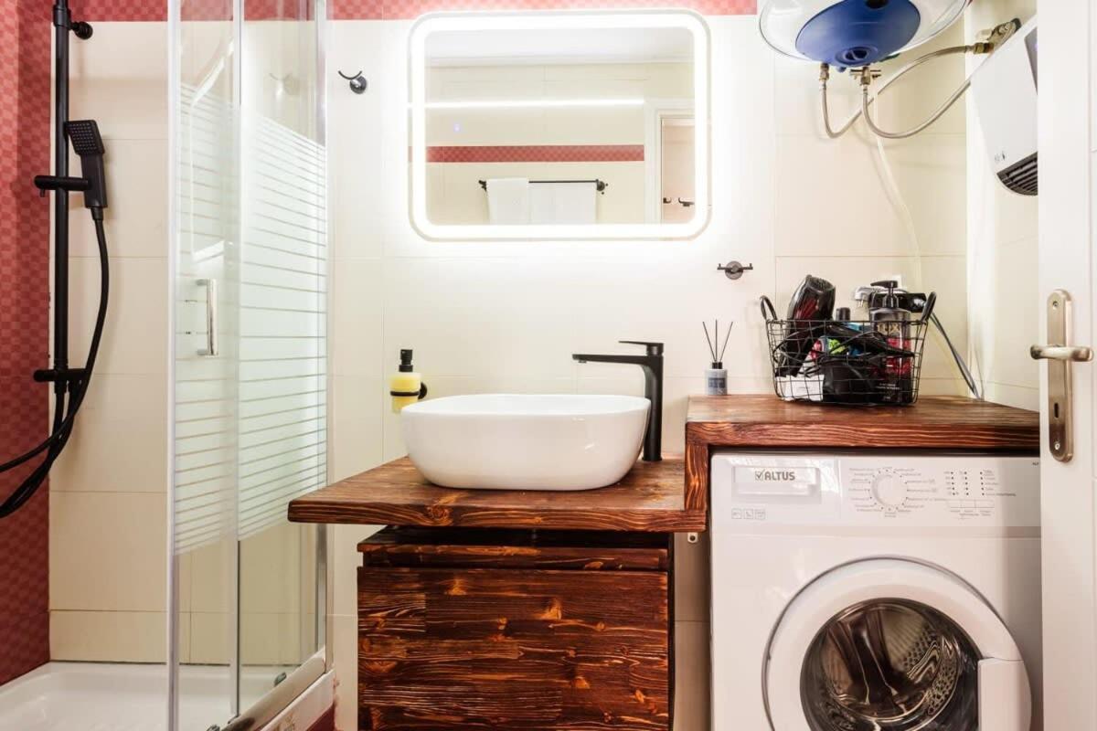 Kalamata Lime Studio - Cozy Gem With Private Parking Kültér fotó