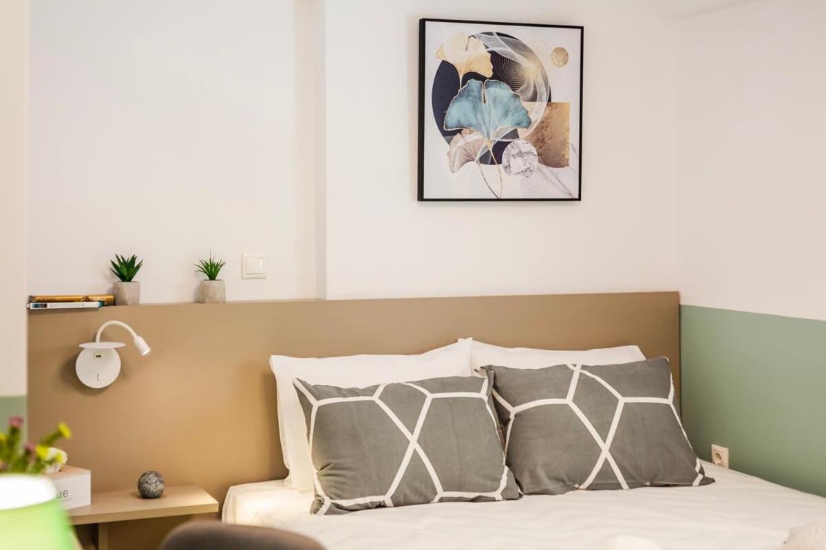 Kalamata Lime Studio - Cozy Gem With Private Parking Kültér fotó